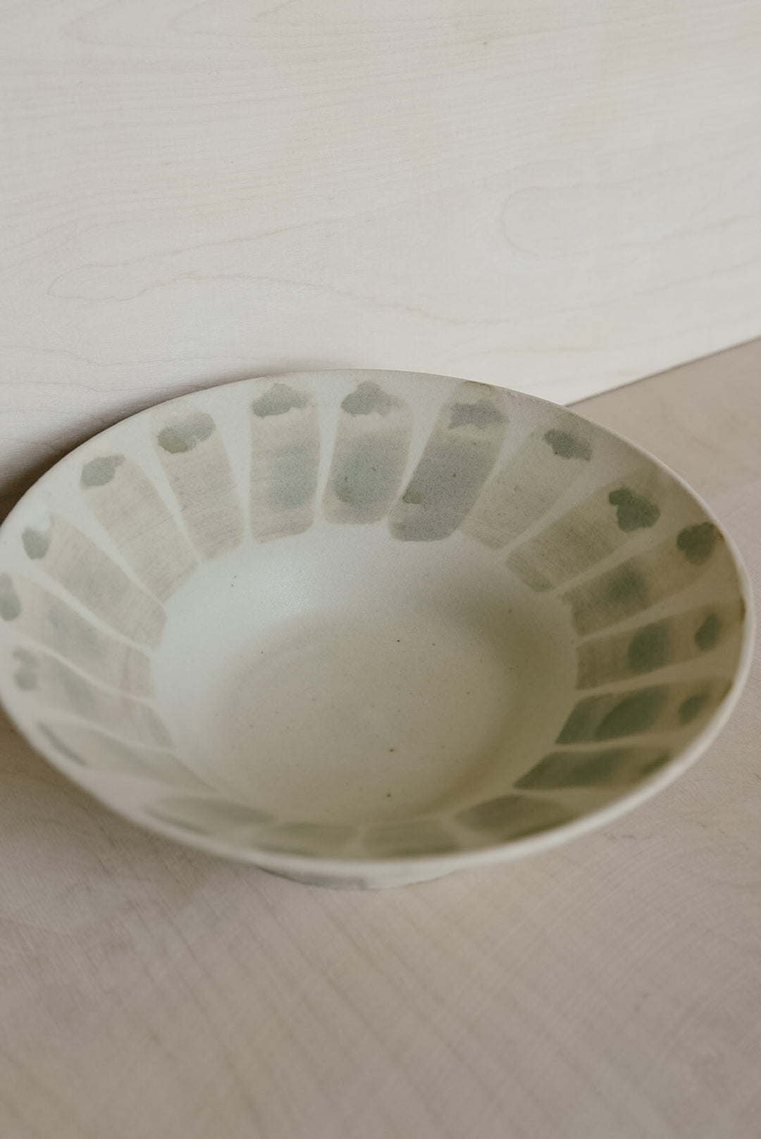 KO bowl with wide stripes