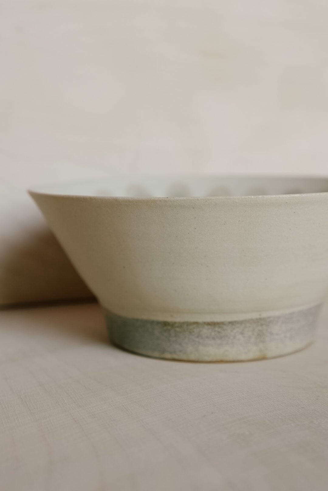KO bowl with dotted rim