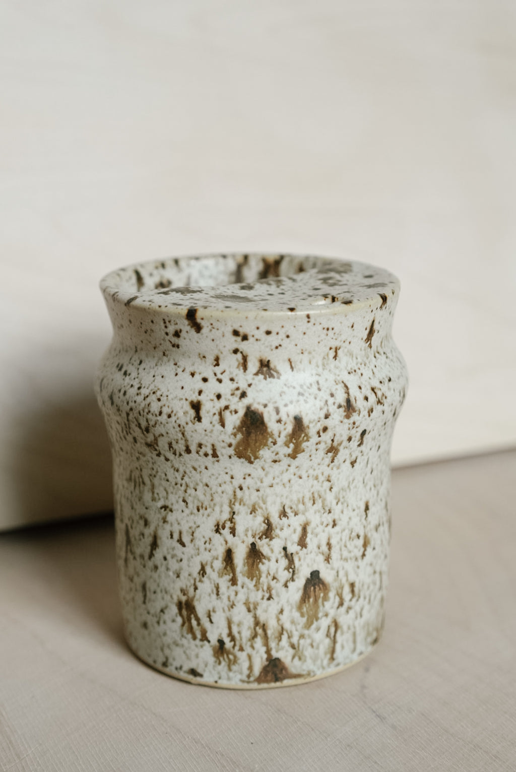 VU takeaway cup