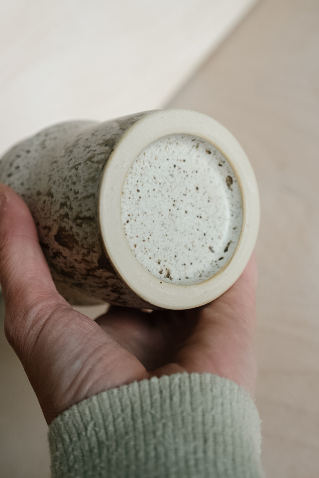 VU takeaway cup
