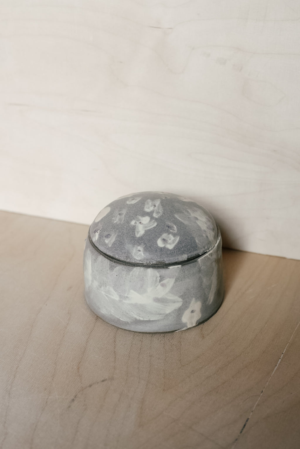 YO small lidded jar with plants