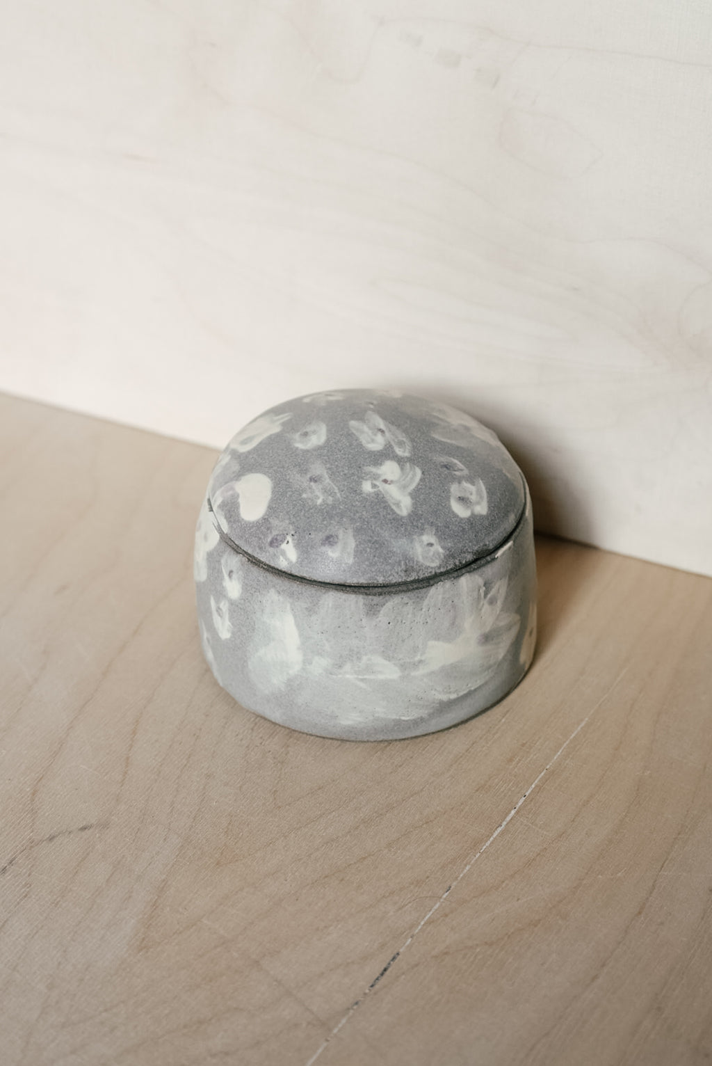 YO small lidded jar with plants