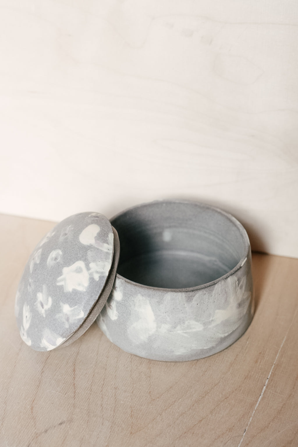 YO small lidded jar with plants