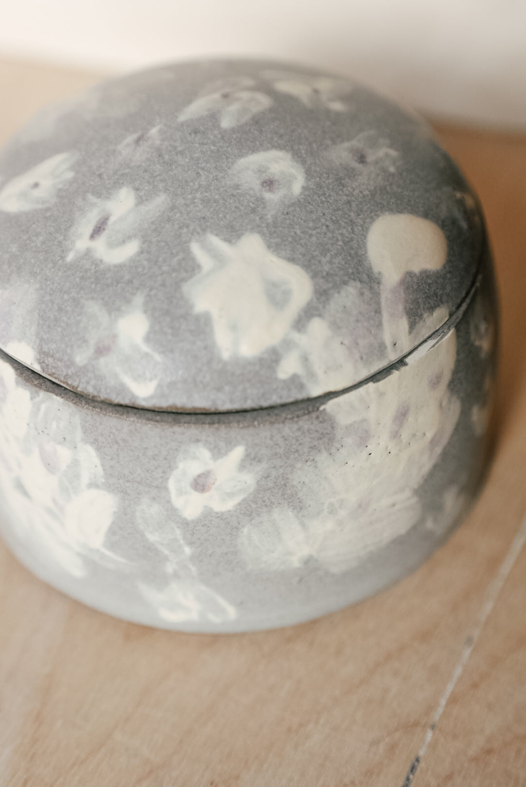 YO small lidded jar with plants