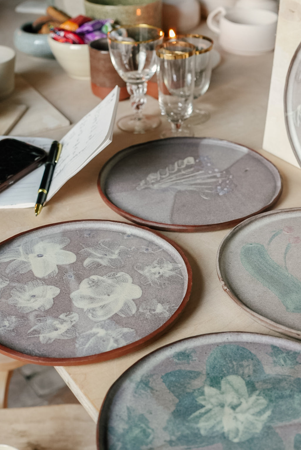 YO illustrated plate